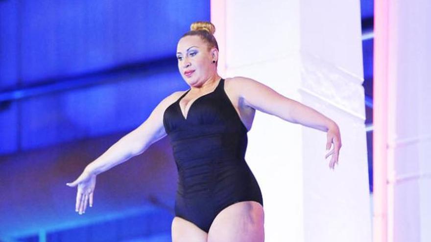 Raquel Mosquera en el trampolín.