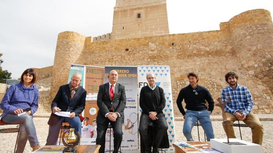 Villena acoge los mejores torneos para promesas del tenis