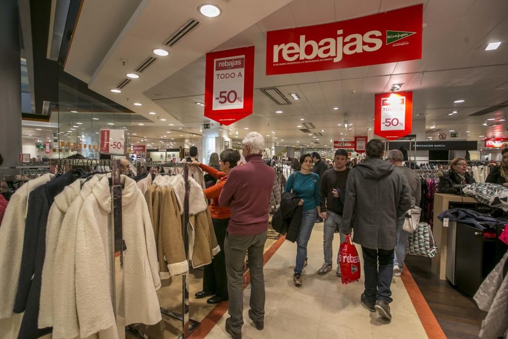 Las rebajas arracan fuerte en Elche