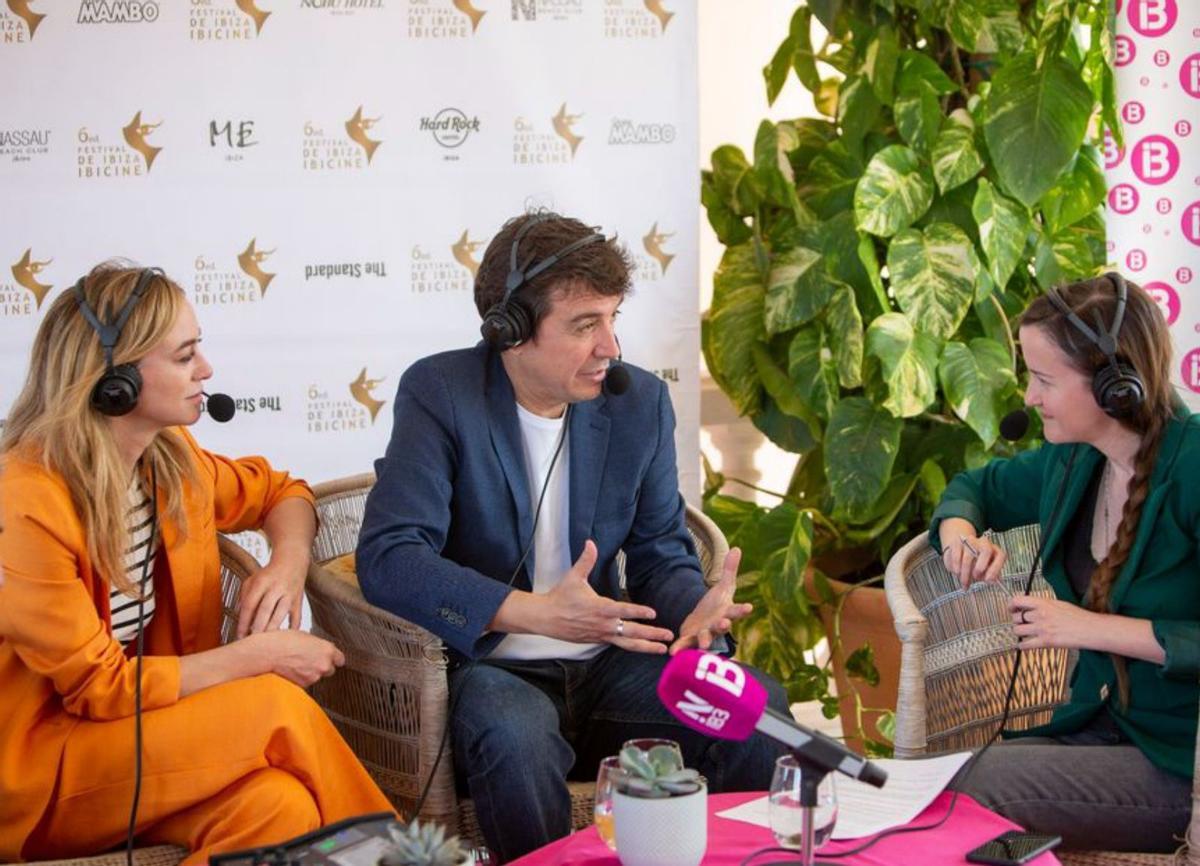 Marta Hazas y Javier Veiga, ayer. | CINTIA SARRIA/IBICINE