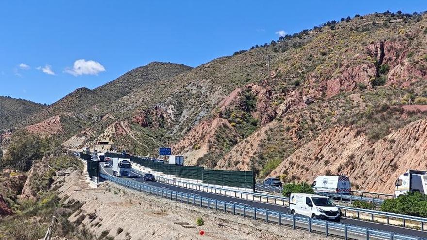 Así han quedado algunas de las autovías de la Región tras la instalación de pantallas acústicas contra el ruido