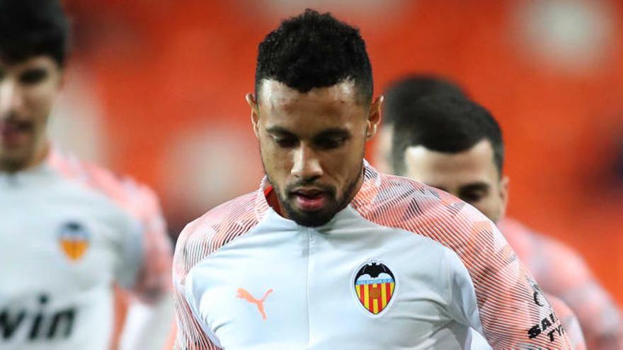 Coquelin se prueba como central