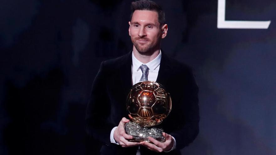 Messi, amb el trofeu