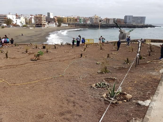 Talleres de reciclaje, limpieza de residuos en La Garita