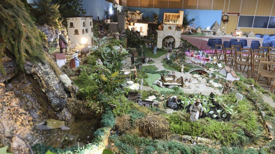 El Belén de Vilanova quedó inaugurado ayer para toda la navidad en la casa do mar.