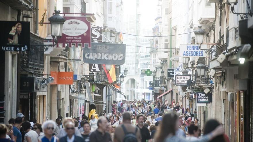 La población más numerosa sigue estando en A Coruña, con 1.121.484 residentes.