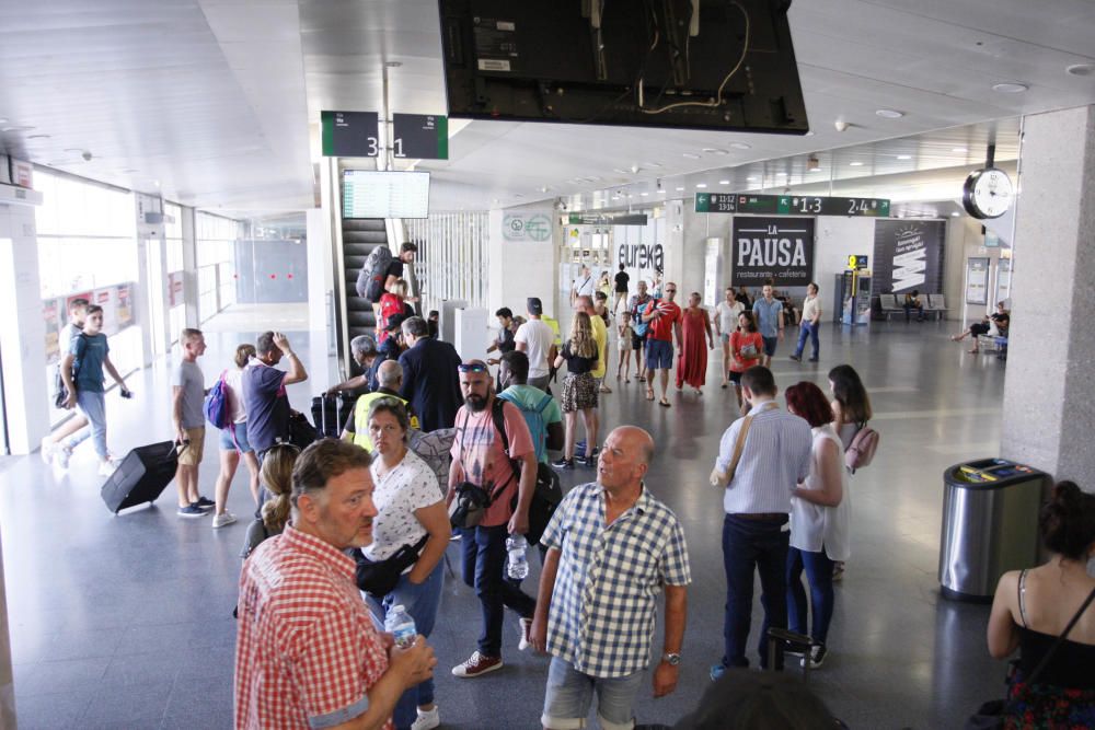 Interrompuda la circulació de trens a la línia d'AVE entre Barcelona i Figueres