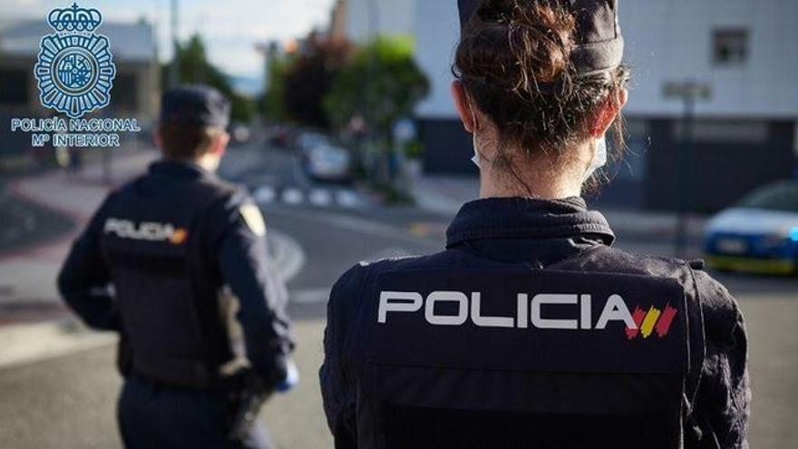 Taxifahrer kooperiert mit Taschendiebin und zockt deutsche Mallorca-Urlauber ab