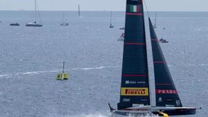 Els italians agafen volada en la Louis Vuitton Cup