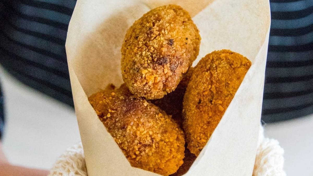 Croquetas de avestruz y mango.