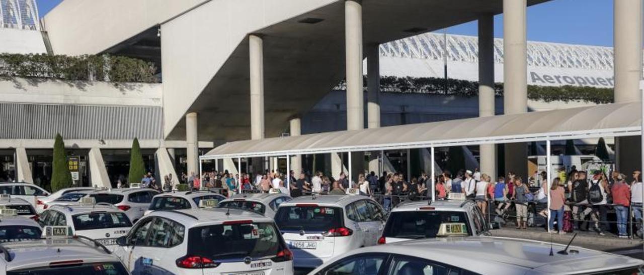 La patronal del taxi teme que se produzcan nuevos enfrentamientos en el aeropuerto de Palma.