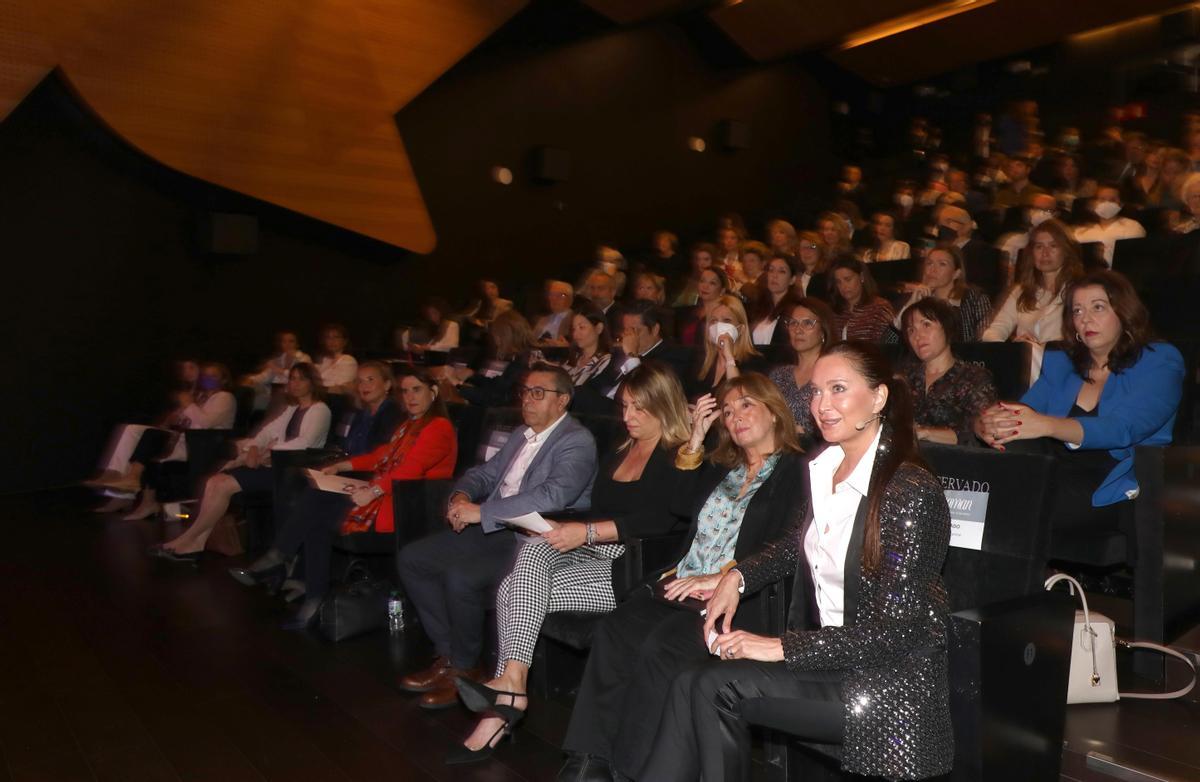 Más de un centenar de mujeres profesionales se dieron cita en el CaixaForum el año pasado.