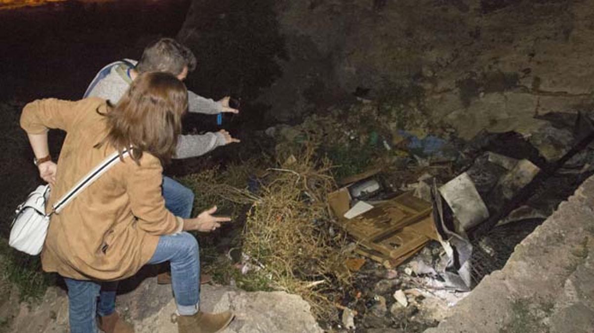 Tres menors més estan detinguts per provocar un incendi a la vivenda.