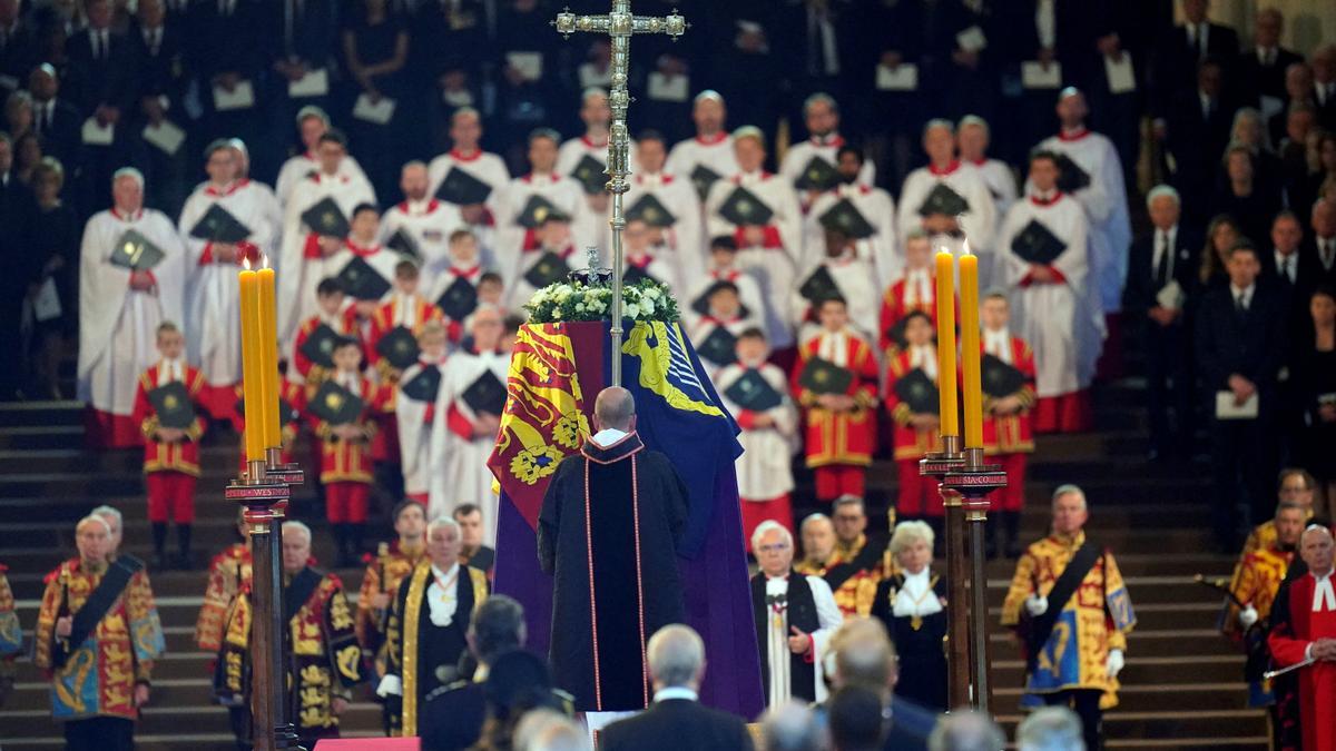 Moment de la missa en record d'Elisabet II fet aquest dimecres a Westminster