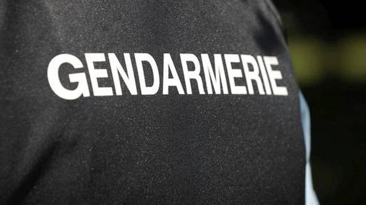 Un agente de la Gendarmería francesa.