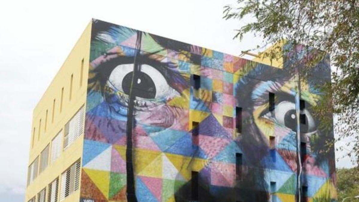 Centro cultural Puertas de Castilla, en la avenida Miguel de Cervantes.