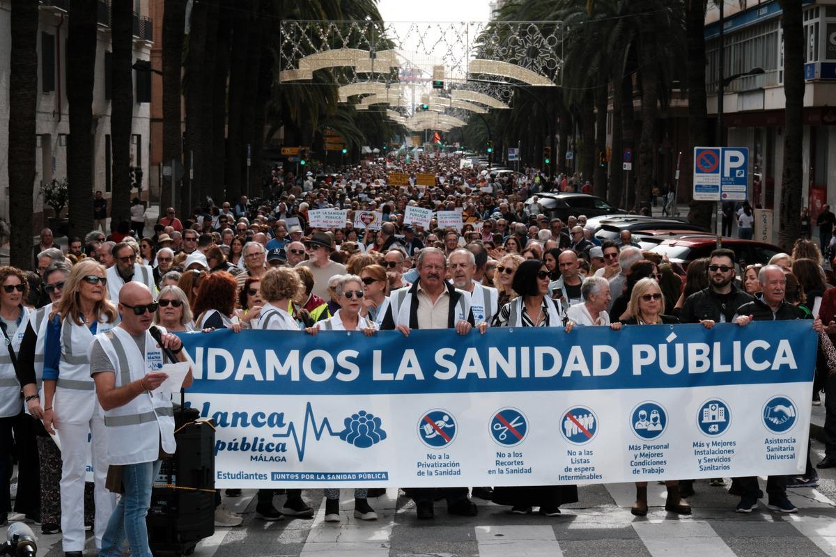 Manifestación en defensa de la sanidad pública convocada por la Marea Blanca