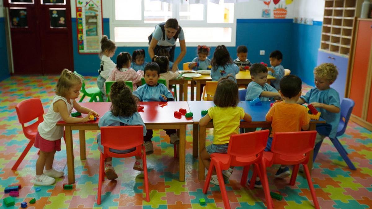 Un total de 8.271 menores de 1 a 3 años se beneficiarán este curso 2026-27 en Córdoba de la educación gratuita.
