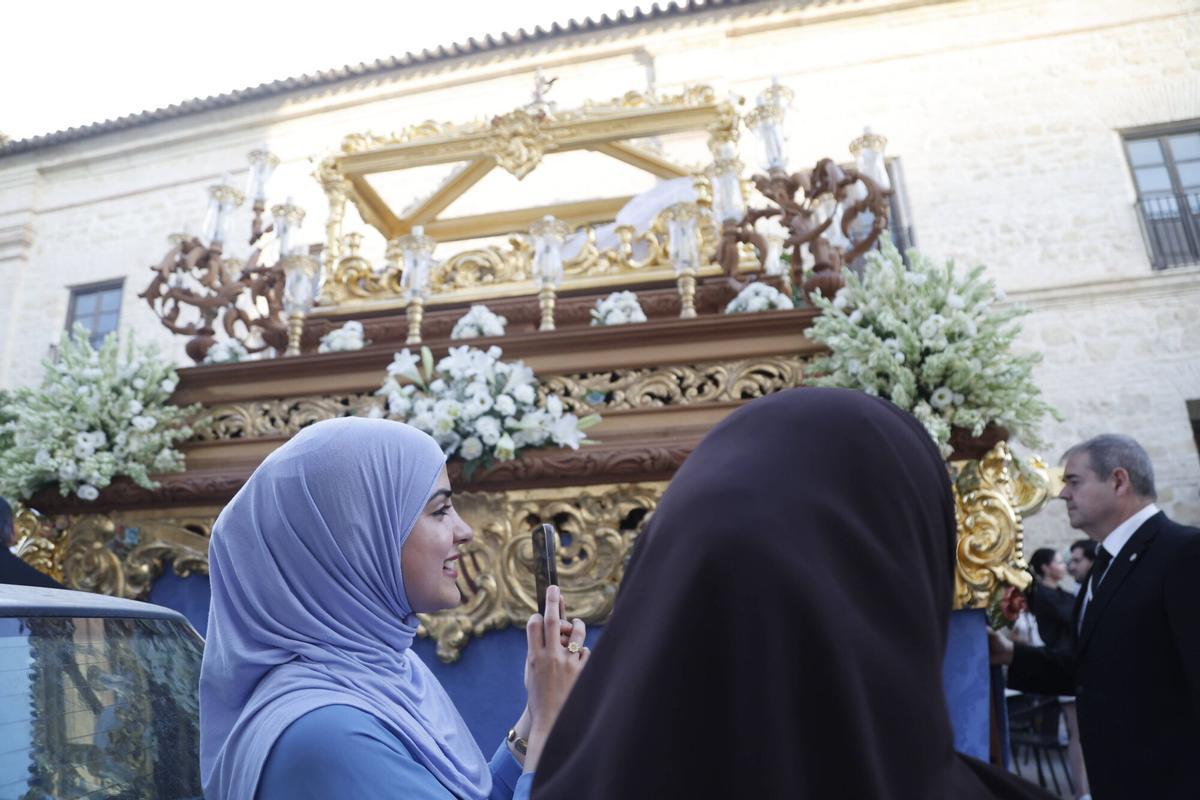 La Virgen del Tránsito recorre las calles de Córdoba La Virgen del Tránsito recorre las calles de Córdoba