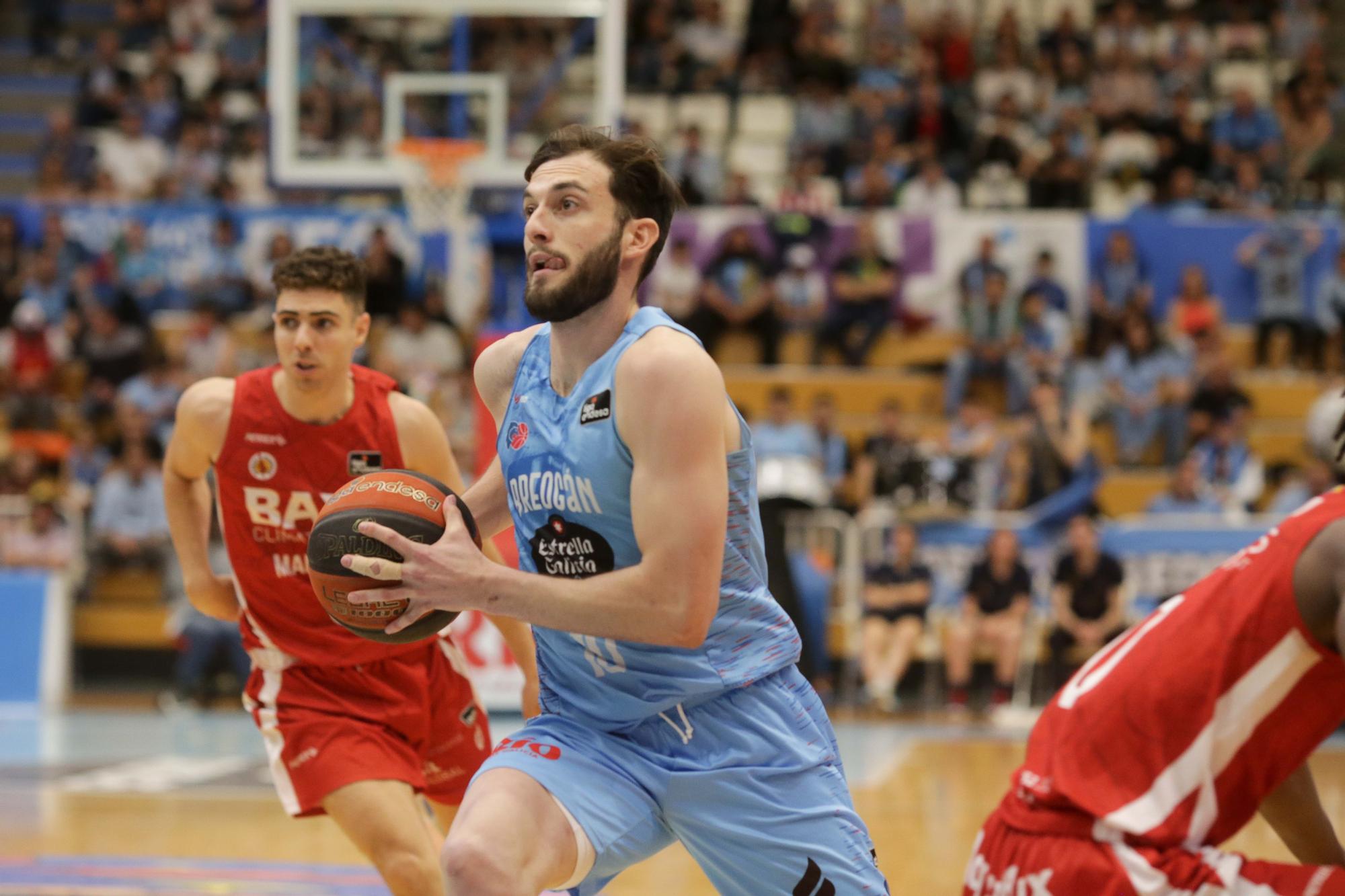 Robinson fa el llit a última hora i salva definitivament el Baxi (81-82)