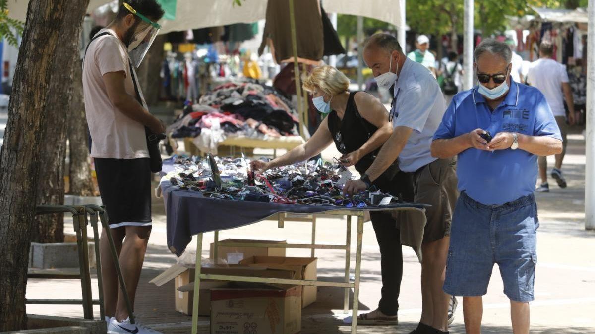 Un puesto de comercio ambulante en Córdoba.