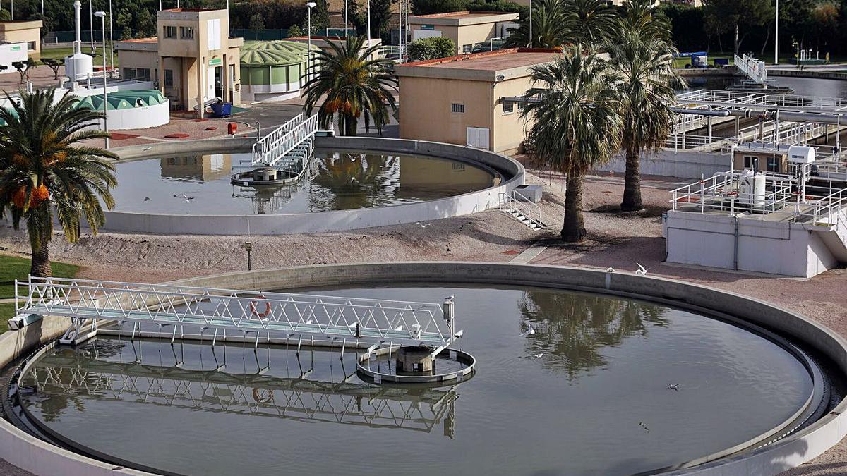Las depuradoras valencianas trataron en 2020 más de 460 hm de aguas residuales. | M.A.MONTESINOS