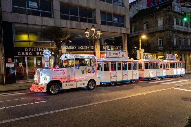 Trenes turísticos que recorren diferentes puntos de la ciudad