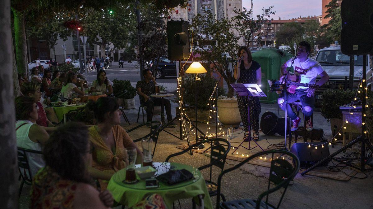 Una de las actuaciones de &quot;Vete al fresco&quot; en Zamora capital, antes de la pandemia.