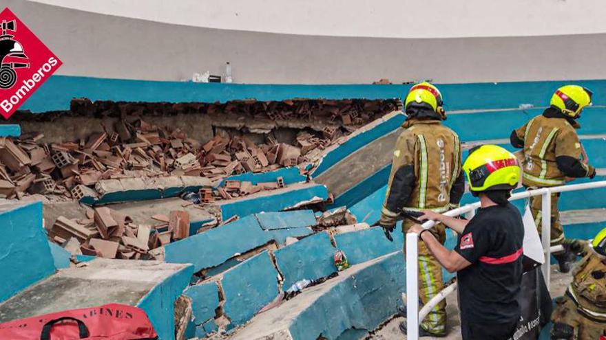 Los bomberos en la zona del siniestro