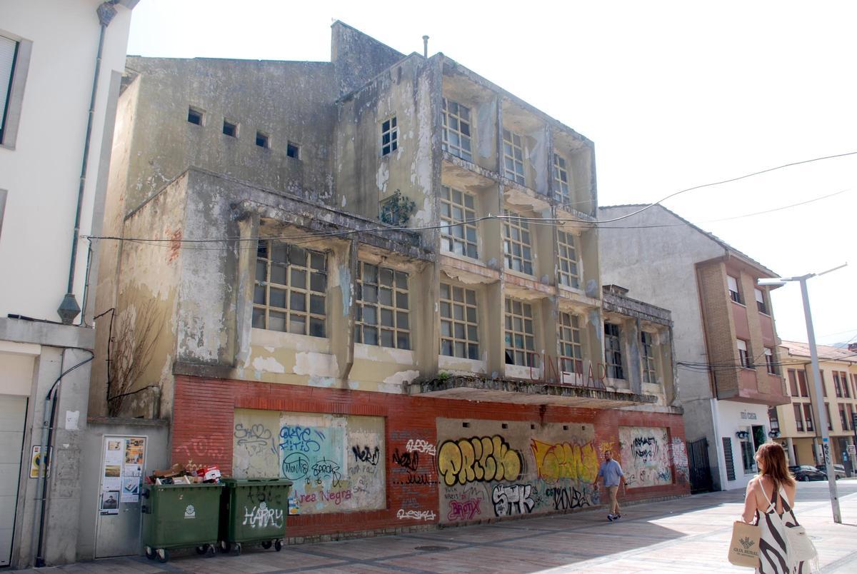 El edificio del Cinemar, este domingo.