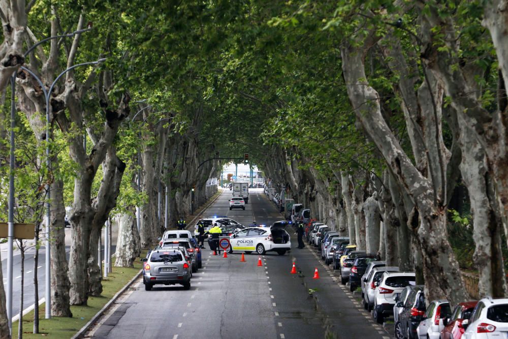 Control de tráfico de la Policía Local en el Paseo de los Curas.