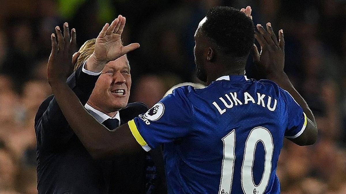 Koeman espera que Lukaku cumpla los dos años de contrato que le quedan con el Everton
