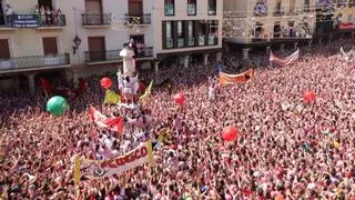 Teruel abraza al Torico en su día grande
