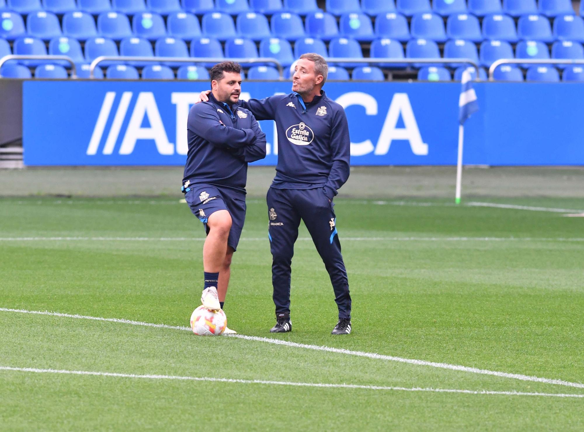 Óscar Cano toma las riendas del Dépor con su primer entrenamiento en Riazor