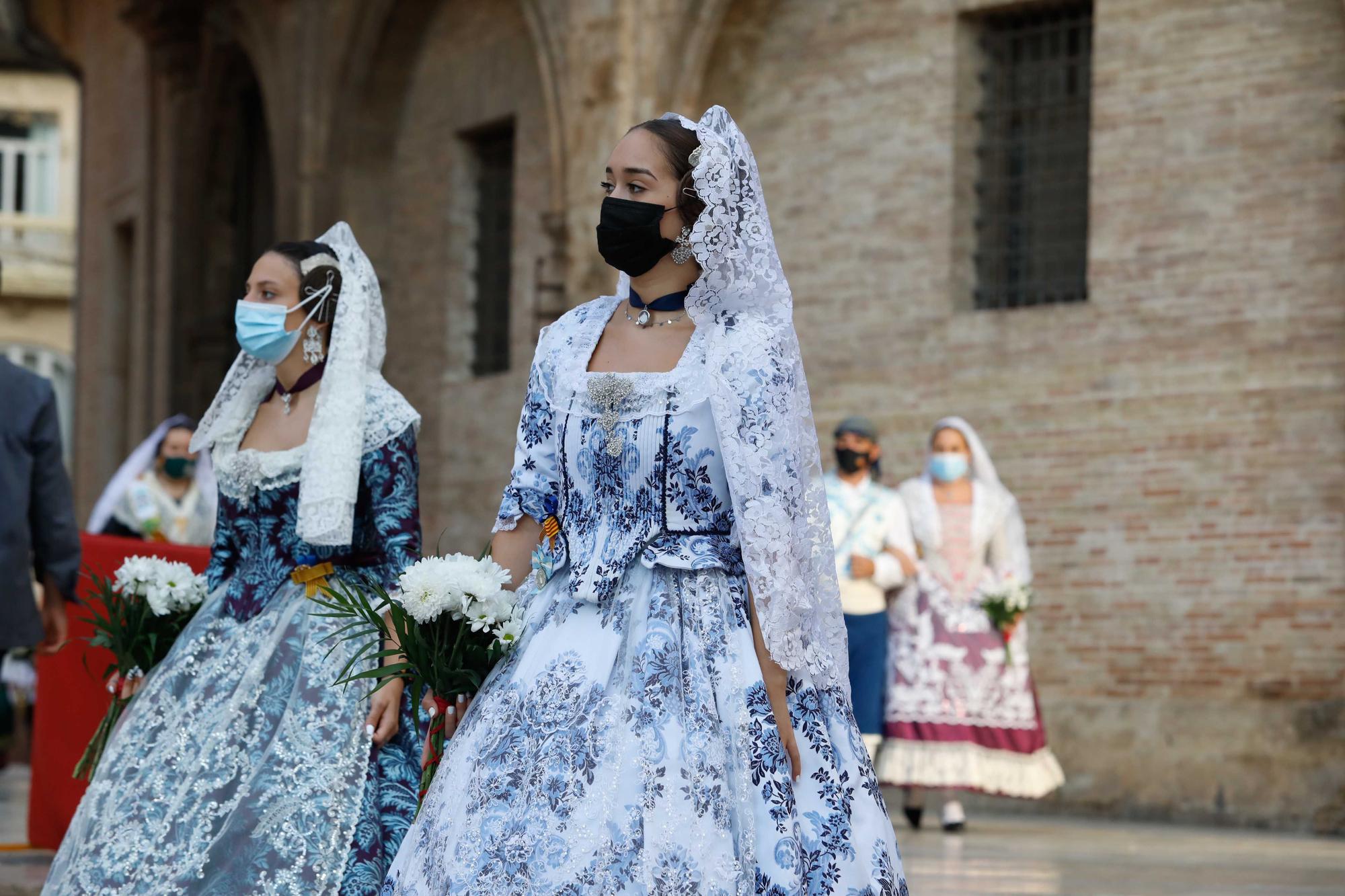 Búscate en el segundo día de Ofrenda por la calle del Mar (entre las 18.00 y las 19.00 horas).