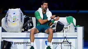 Djokovic se las tuvo con el público en la derrota ante Sinner