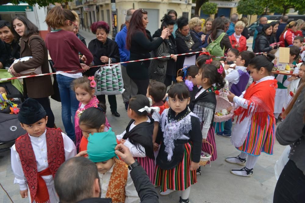 Procesión infantil del Colegio Buen Pastor