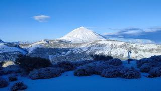 La cumbre de Canarias se congela: casi cinco grados bajo cero en el Teide