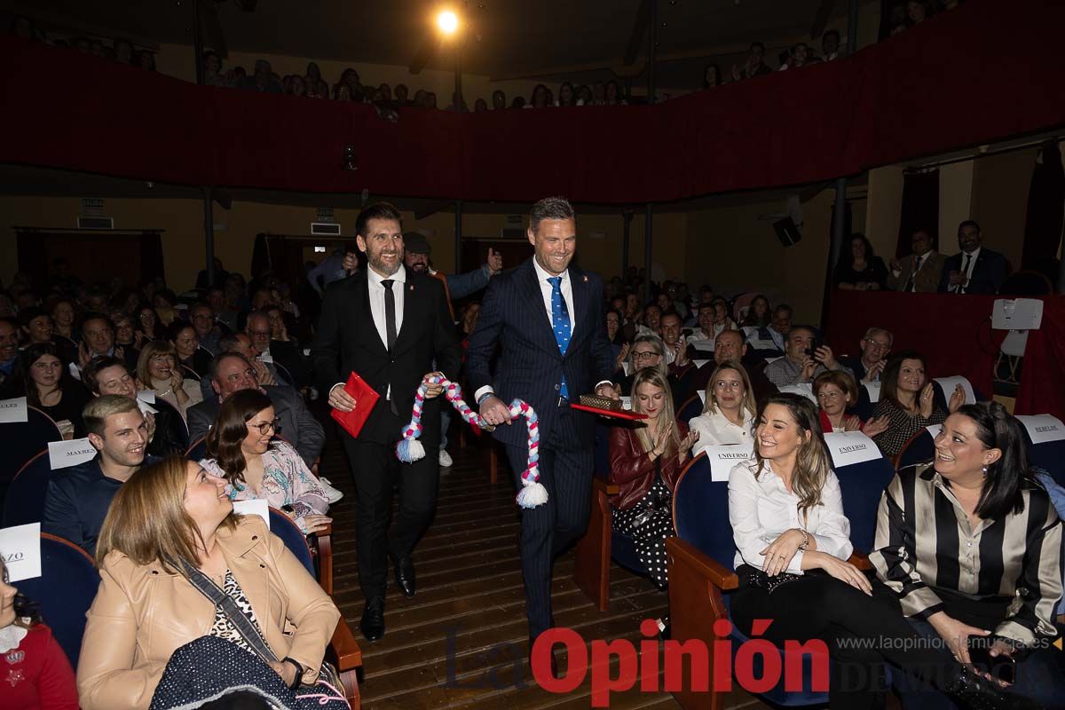 Presentación de las Amazonas del Bando de los Caballos del Vino de Caravaca