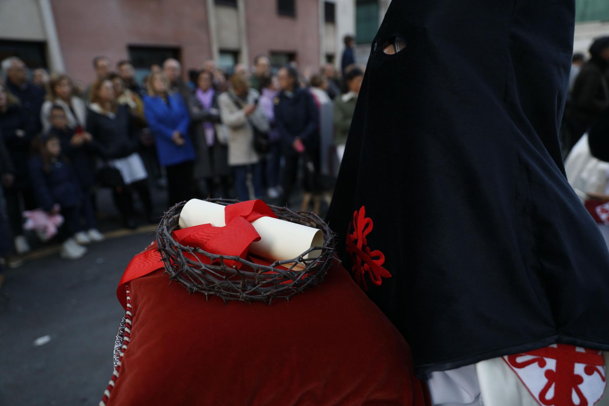 En imágenes: Así fue la multitudinaria procesión del Jueves Santo en Gijón