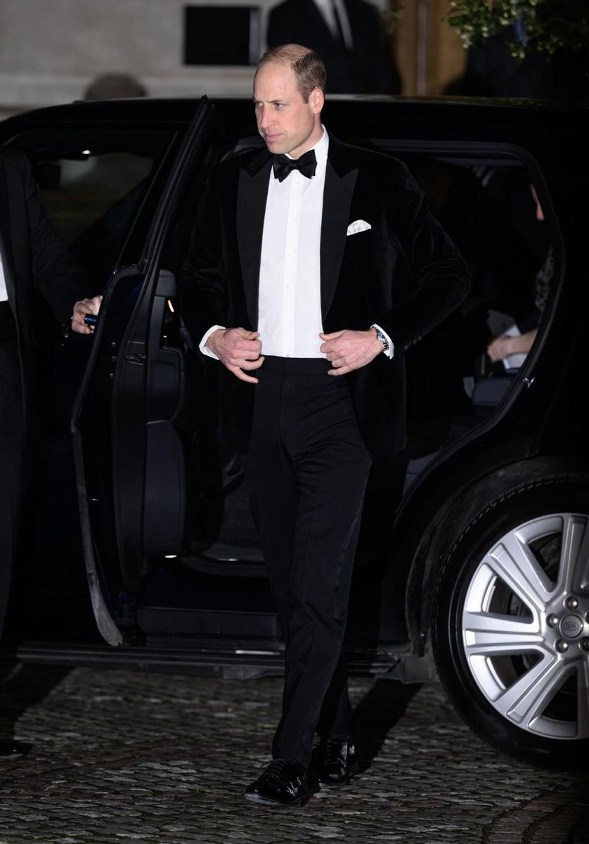 La llegada del príncipe Guillermo a una cena benéfica en Londres