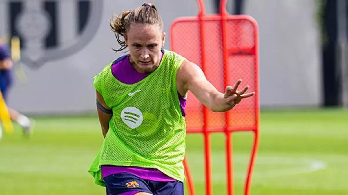 Caroline Graham Hansen: "Siempre hay ganas de jugar contra el Real Madrid, es nuestro gran rival"