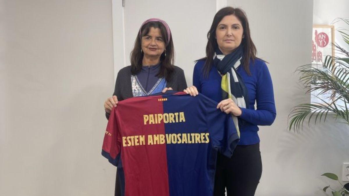 Marta Segú con la alcaldesa de Paiporta