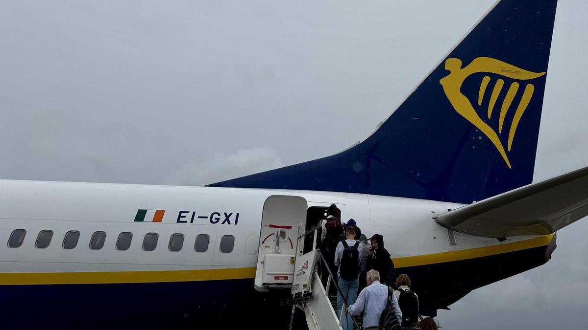 Detall d'un avió de la companyia aèria d'Irlanda de baix cost, Ryanair.