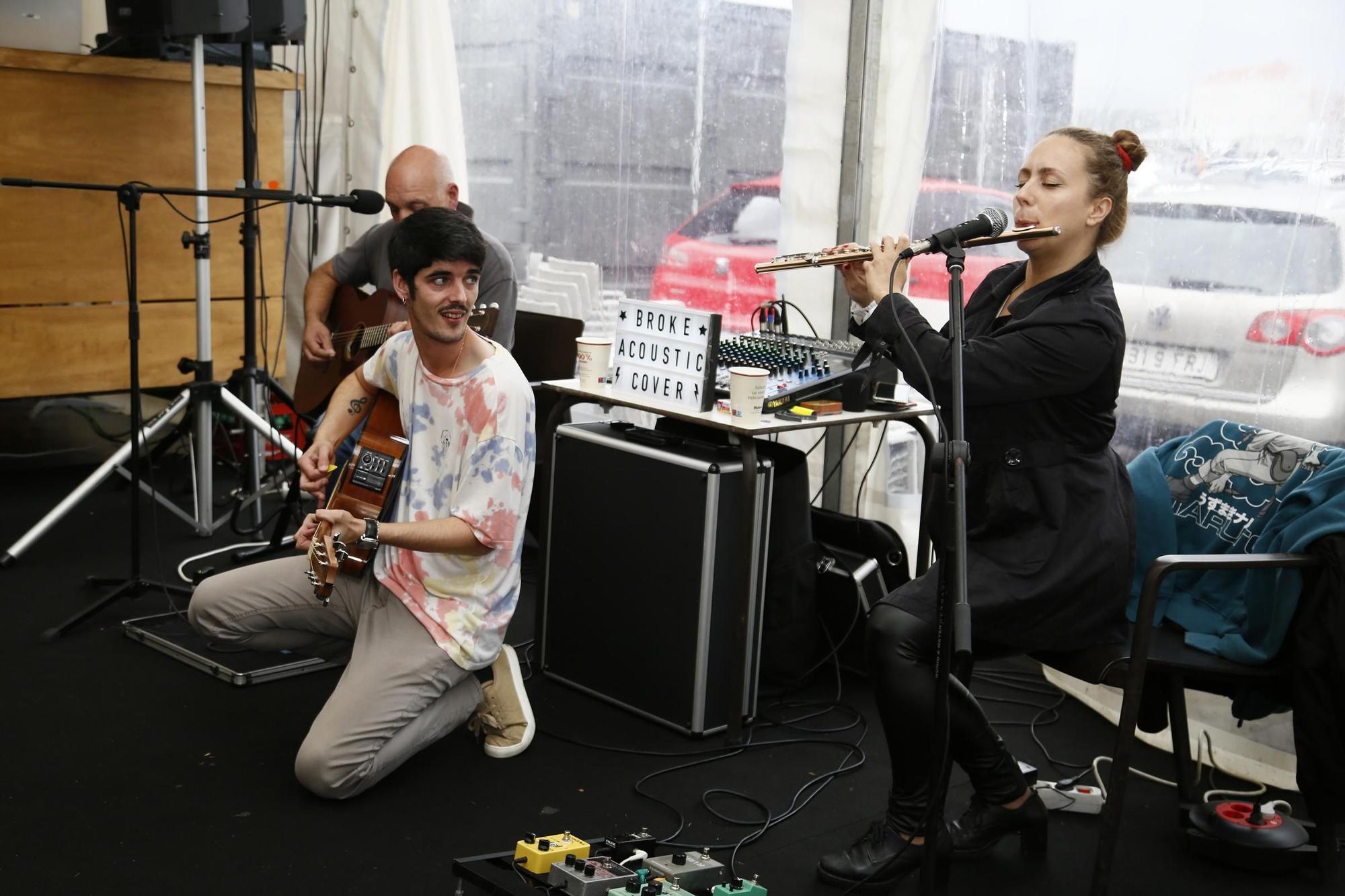 Así es un viernes 13 en la Festa do Marisco de O Grove.