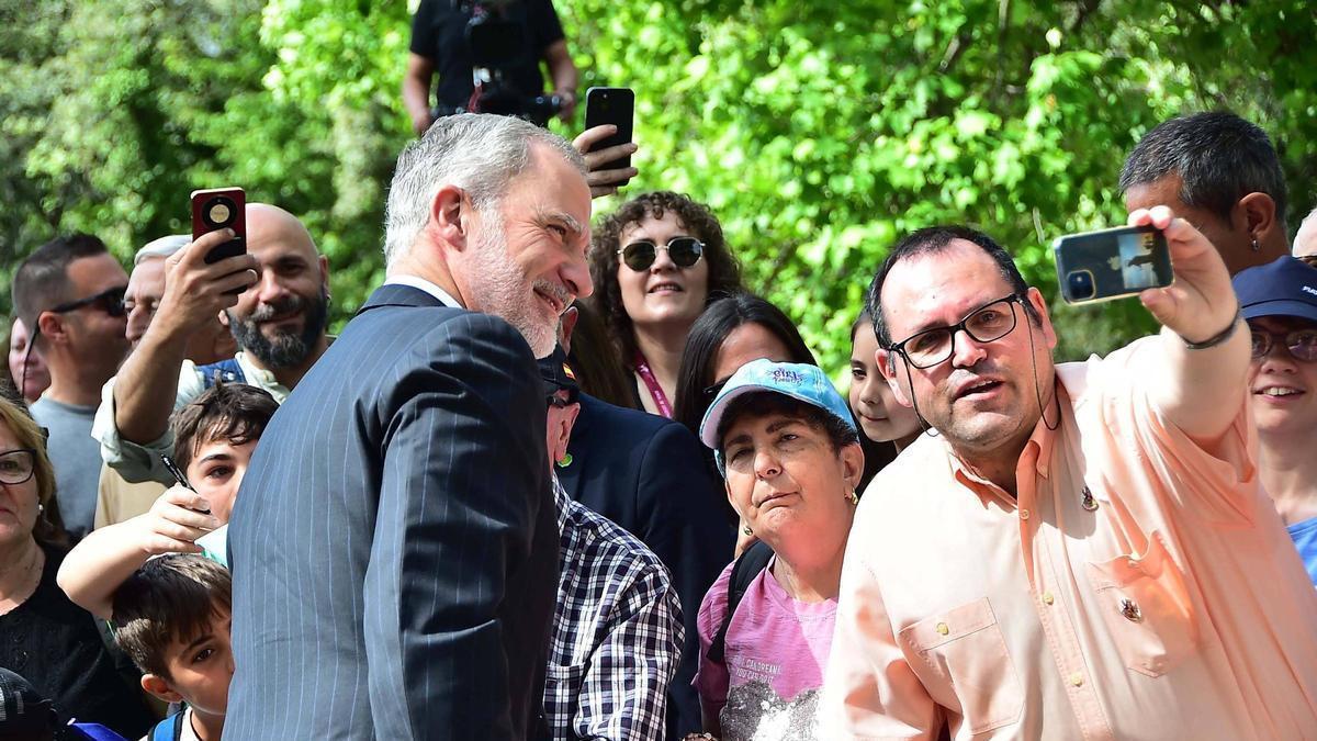 FELIPE VI | Del cumpleaños de Sara al selfi de José Manuel con el Rey, la otra cara del premio Carlos V en Yuste