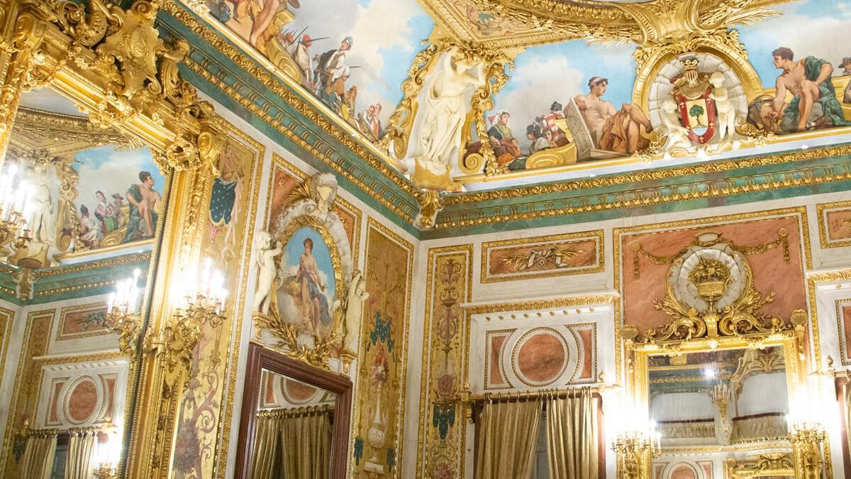Imagen de la decoración interior del Palacio de Santoña.