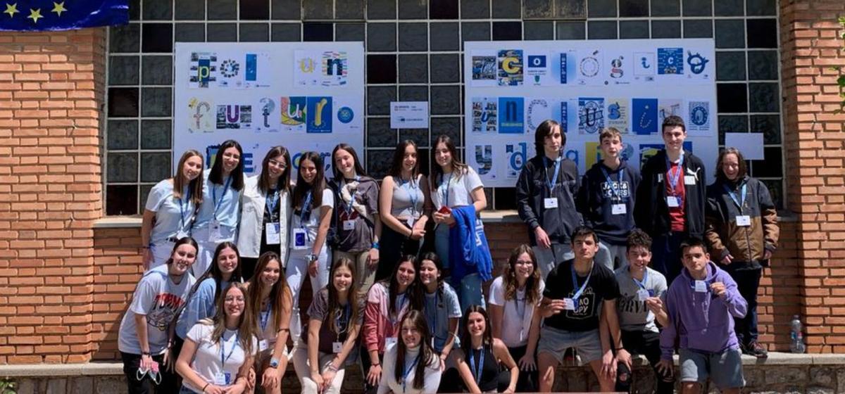 Celebración del Día de Europa en el centro educativo almuniense. | SERVICIO ESPECIAL
