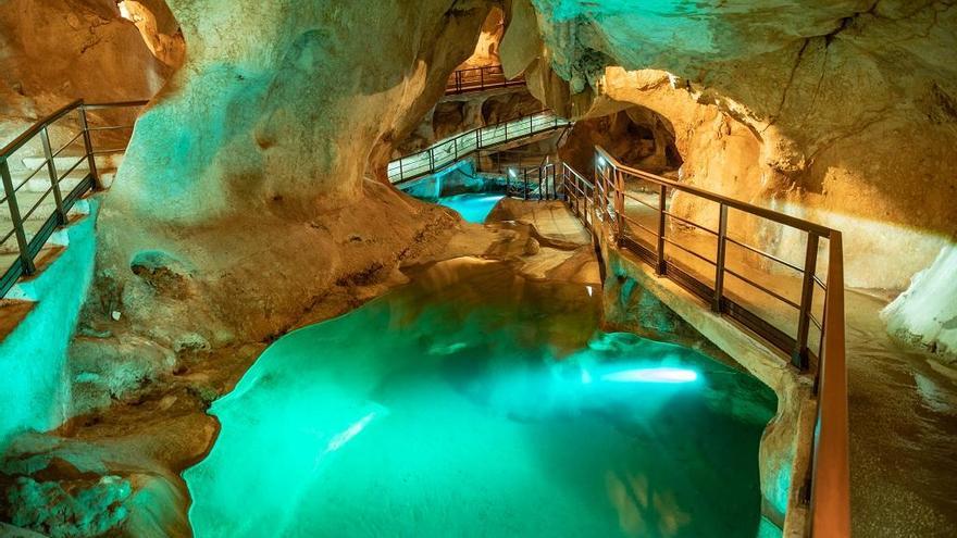 Interior de esta gruta marina.