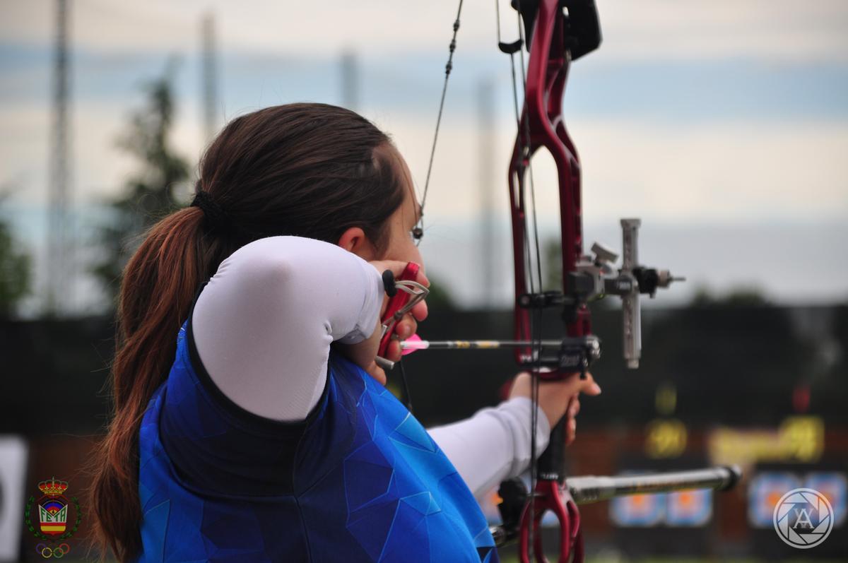 Andrea Lapiedra y Claudia Ferrández, convocadas por la selección española  de Arco Compuesto